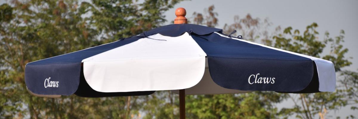 ร่มชายหาด สลับสองสี โลโก้ ขนาด 200 ซ.ม.